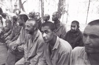 /album/cghacun-pour-lautre/prisonniers-arme%cc%81niens-le-jour-de-leur-libe%cc%81ration-de-la-prison-de-gobustan%2c-pre%cc%80s-de-bakou-%2813%29-jpg/